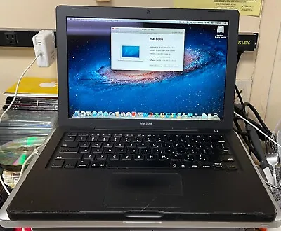 Apple MacBook BLACK 13-inch May 2007 2.16GHz Intel Core 2 Duo (MB063LL/A) • $160