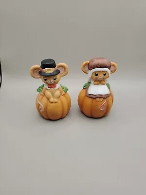 Vintage Lefton Ceramic Pilgrim Mice Sitting On Pumpkin Thanksgiving Harvest • $19.99