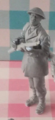 £8 • Buy 1/35 Resin British Soldier In Leather Jerkin Standing With Rifle