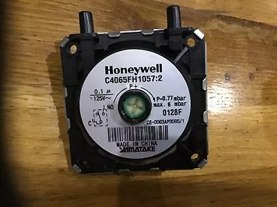 Honeywell Air Pressure Switch - C4065FH1057:2 • £12