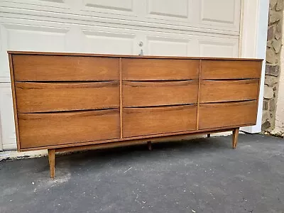 Bassett Mid Century Modern Long Low Boy Sideboard Dresser Console Walnut MCM • $799.99