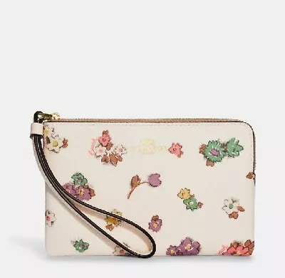 Coach Corner Zip Wristlet With Spaced Floral Field Print CA735 - NEW • $34