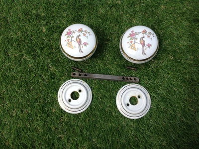 £19.99 • Buy Pr Vintage Porcelain Door Knobs 60mm  Bird / Floral Decoration