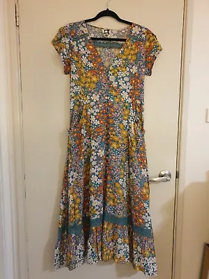 Jaase Size M Floral Cap Sleeved Midi Dress • $40