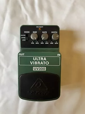 Behringer Ultra Vibrato Uv300 - Guitar / Bass Pedal - 1:1 Vb2 Clone [NEW BOXED] • £26