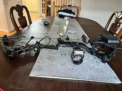 Mathew’s Monster Chill R Compound Bow • $550