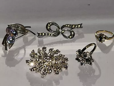 Vintage Jewellery /fashion Jewellery  • $70