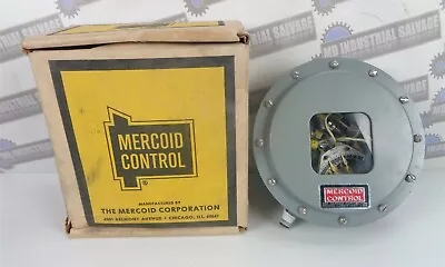 MERCOID CONTROL ~ DAW 33-153-3A-RG Pressure Switch - Weatherproof Vertical Mount • $69.99