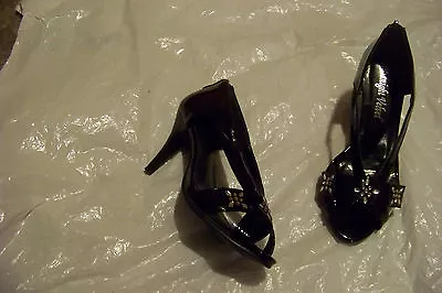 Womens Midnight Velvet Black Patent Beaded Heels Shoes Size 6 W • $20.99
