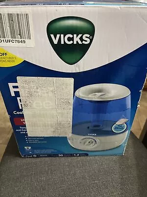 New Vicks Ultra Quiet Cool Mist Humidifier White/Blue Medium/Large Room 1.2 Gal • $29.99