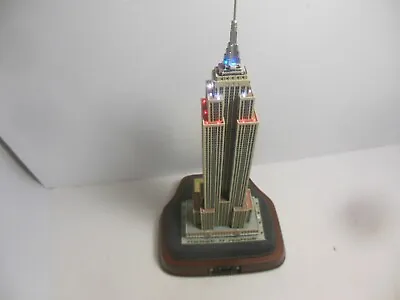 DANBURY MINT EMPIRE STATE BUILDING NEW YORK LIGHT UP Red White Blue W BOX NO COA • $66.50