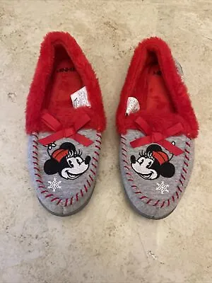 Women’s Girls Minnie Mouse Winter Slippers Size 5/6 • $15.29