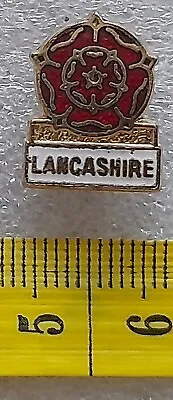 War Of The Roses. Cricket. Lancashire Yorkshire Red And White Rose Pin Badges. • £5.99