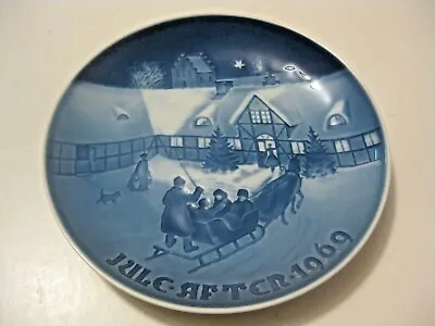 Vintage 1969 B&g Jule After Arrival Christmas Guests Cobalt Blue Collector Plate • $5