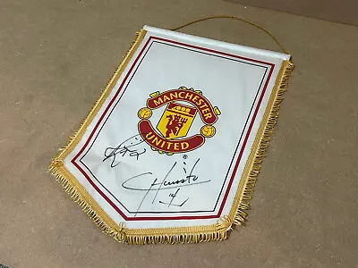 Signed Manchester United / Man Utd Pennant - Da Silva & J Hernandez (chicharito) • £45