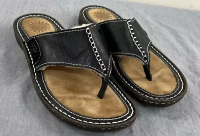 Womens Size 7 Ugg Black Leather Sandals Sheepskin Lining Thongs Flip Flops Chrty • $40
