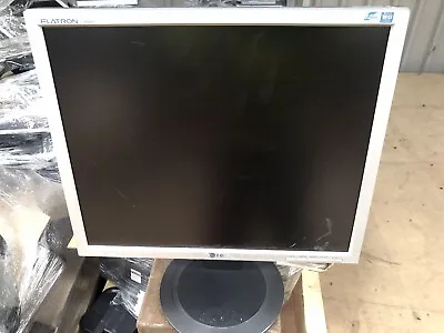 1  Off Quantity Screen 19”LCD   Flatron Moitor On Stand L1950 L • £19