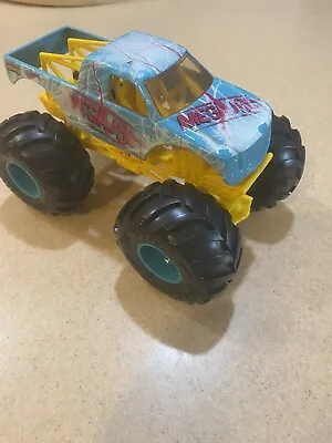 Hot Wheels Oversized Monster Truck Megajolt 1:24 Large • $12.95