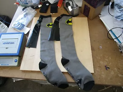 2 PAIRS Batman Knee High Socks Gray W/ Cape SOCK SIZE 9-11 NEW SEALED BAGS • $9.50