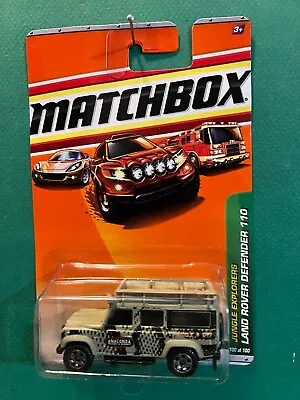 Matchbox '09 Land Rover Defender 110 1/64 Diecast Mint On Card BX28 • $5.85
