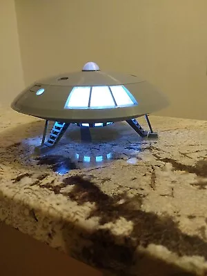 Jupiter 2  Lost In Space Flying Saucer  Space Ship With Lights. 6 Inch Diameter. • $29.99