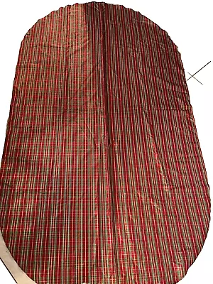 Holiday Christmas Taffeta Metallic Plaid  Red Green Gold Tablecloth Oval 58 X103 • $19.99