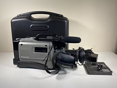 Panasonic AG-DP200 SVHS Camcorder With Case - Tested Working VGC SEE DESCRIPTION • £200