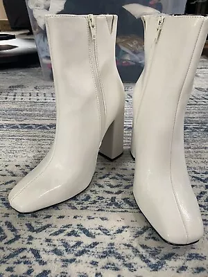 Liliana White Patent Leather Women’s Ankle Booties Size 7 New • $15