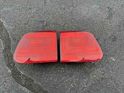 2011-14 Volkswagen Touareg Rear Trunk Tailgate Tail Light Pair Oem • $95