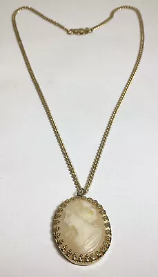 Pretty Vintage 16” Cameo Necklace Goldtone  • $8