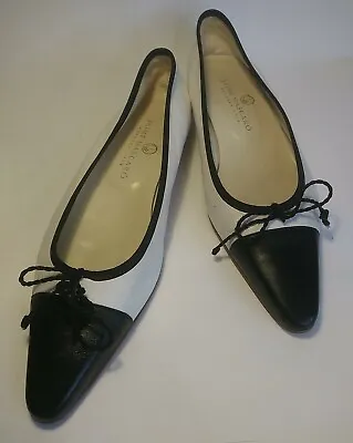 Jaime Mascaro Size 6.5 Black & White Leather Flats.  G2/2401242422549 • £26.99