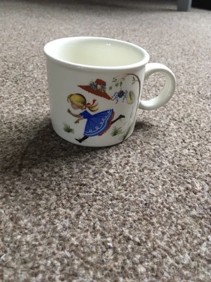 £5 • Buy Vintage Heron Cross Pottery Stock On Trent - Midwinter - Nursery Rhyme Cup