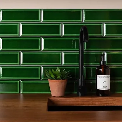 Metro Tiles - Outgot Verde Crystal Crackle 7x23cm - Box Of 60 - (£63.90 SQM) • £62.88