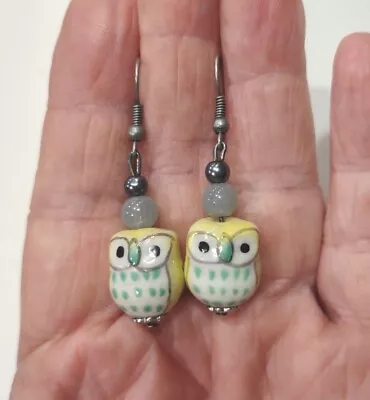 Vintage Silver Tone Yellow Glass Owls Dangle Pierced Earrings N93 • $1.29