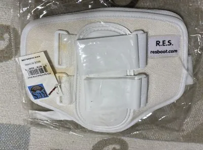$14.95 • Buy Horse SMB Splint Boots R.E.S. White Neoprene Replaceable Hook &Loop Straps SMALL