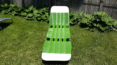 Vintage Folding Aluminum Chaise Lounge Lawn/Beach Chair Vinyl White-Green • $98.63