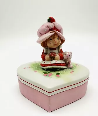 VTG Strawberry Shortcake Hand Painted Porcelain Heart Shaped Trinket Box Jewelry • $17.97