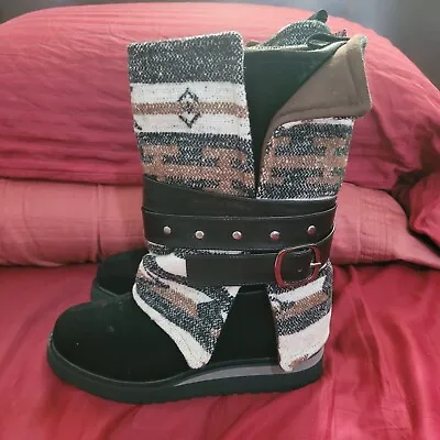 Muk Luks Winter Boots Size 6 Wide • $5