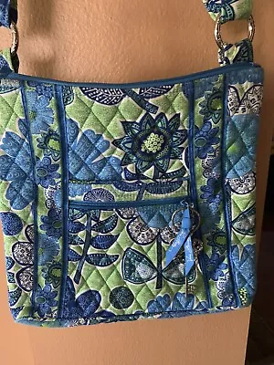 *VERA BRADLEY* Crossbody /Hipster-Doodle Daisy- W/ Matching Kisslock Wallet- EUC • $37.99