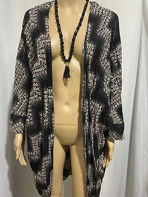 Dotti Size M/l Black Floral Geo Print Batwing Kimono Duster Cover Up • $23