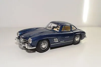 A77 1:18 Bburago Burago 3015 Mercedes-benz 300sl 300 Sl Met. Blue Excellent • $15.65