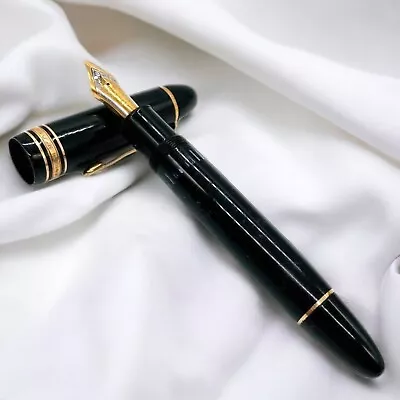 Montblanc Meisterstuck 149 Black & Gold 18C Fountain Pen • $399.99