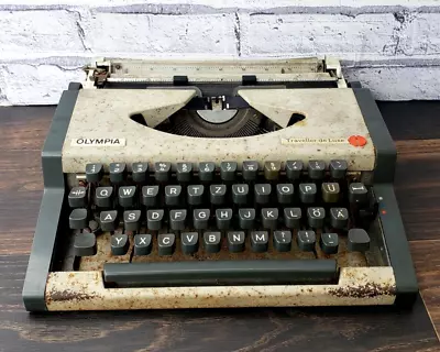 Original OLYMPIA Traveller De Luxe Old Collectible Suitcase Vintage Typewriter. • £159.49