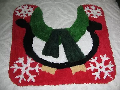 Vintage Chenille Christmas Rug Toilet Surround Bath Rug  Wreath Snowflakes • $24.95