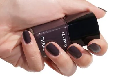 Chanel LE VERNIS NAIL COLOUR 570 Androgyne • £20