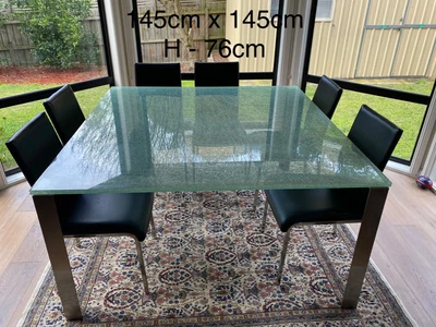 $200 • Buy Dining Table And Chairs Used