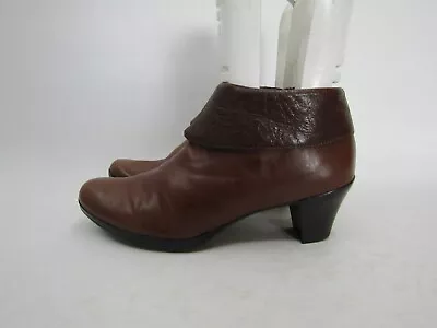 MUNRO Womens Sz 7 N Narrow Width Brown Leather Zip Ankle Fashion Boot Booties • $36.09