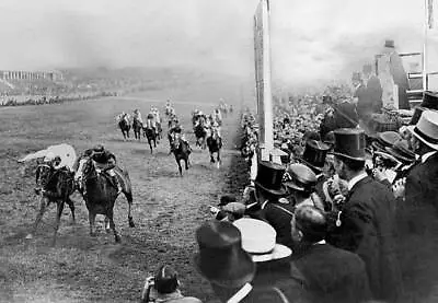 Great Britain England Epsom Derby Viewers Watch The Horse Race 1921 Old Photo • $9