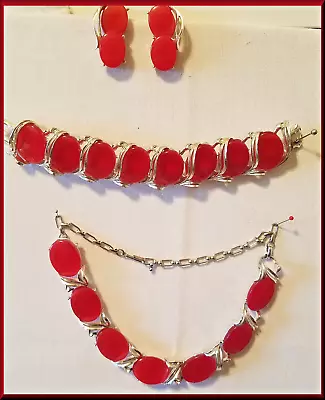 🌺 Vintage Unsigned Lisner Red Thermoset Necklace Braclet & Clip On Earrings SET • $18