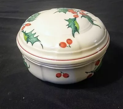 Villeroy & Boch Holly 4  Diameter Lidded  Porcelain Christmas Trinket/Candy Dish • $14.99